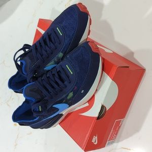 Nike Waffle One SE. Men's 10.5